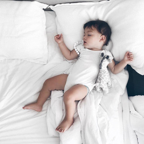 Ali+Oli Pacifier Clip (White Wood)