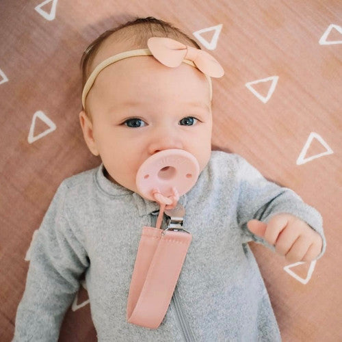 Ali+Oli Pacifier Set (Pink & White)